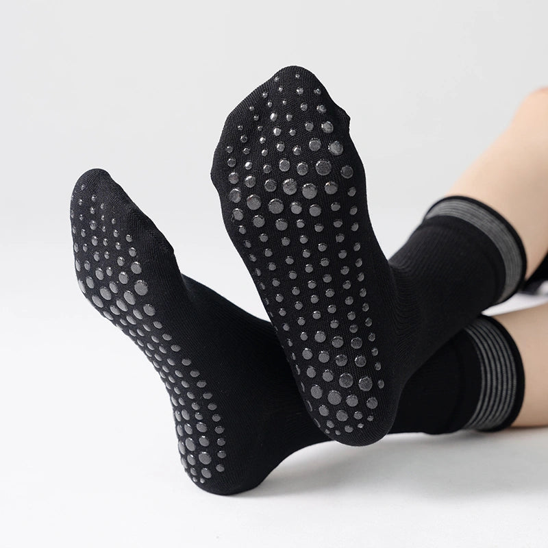Black Base Striped Pilates Grip Socks 002