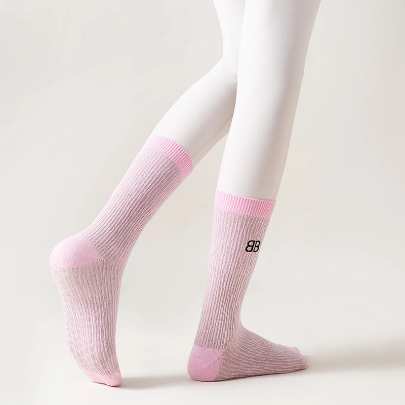 Mid-Calf Non-Slip Pilates Socks – Elegant Blush Pink 02